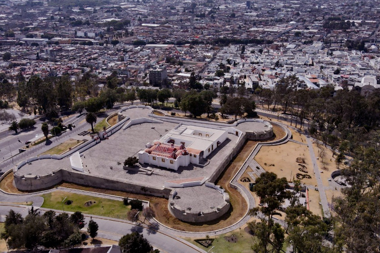 Proximidad Al Parque Industrial: Hotel En Puebla